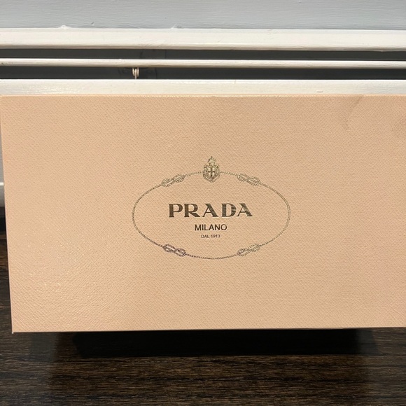 Prada kitten heel - Picture 2 of 6